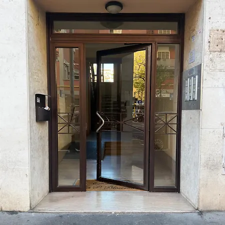 Casa Blaserna nel Cuore dello Shopping a Marconi e Trastevere-2